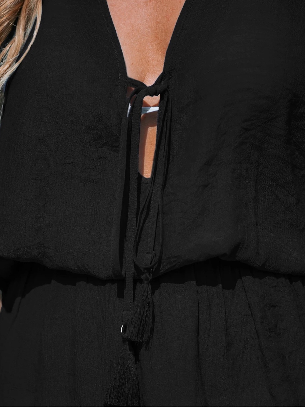 Cupshe Black Plunging Tassel Tie Cover-Up Romper. Small - Picture 5 of 7